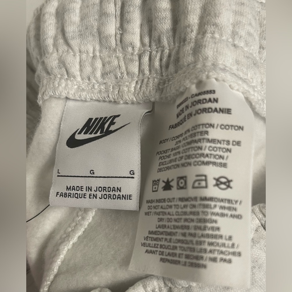 NIKE SWOOSH LEAGUE FRENCH TERRY SHORTS - Picture 11 of 13